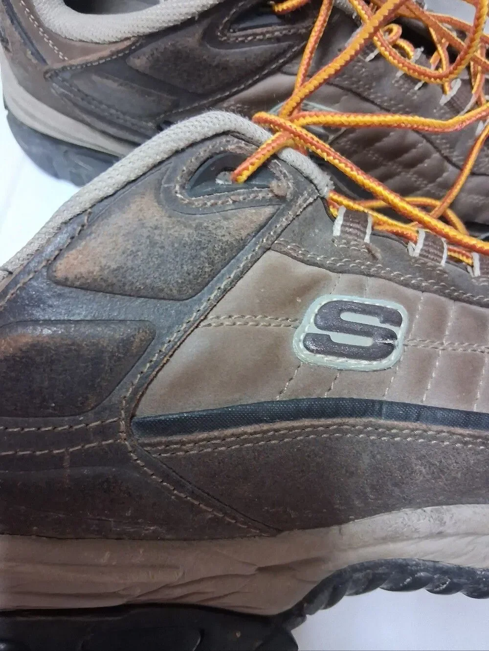Skechers Men’s Brown Athletic Hiking Shoes with Yellow Laces Size 12 Preowned